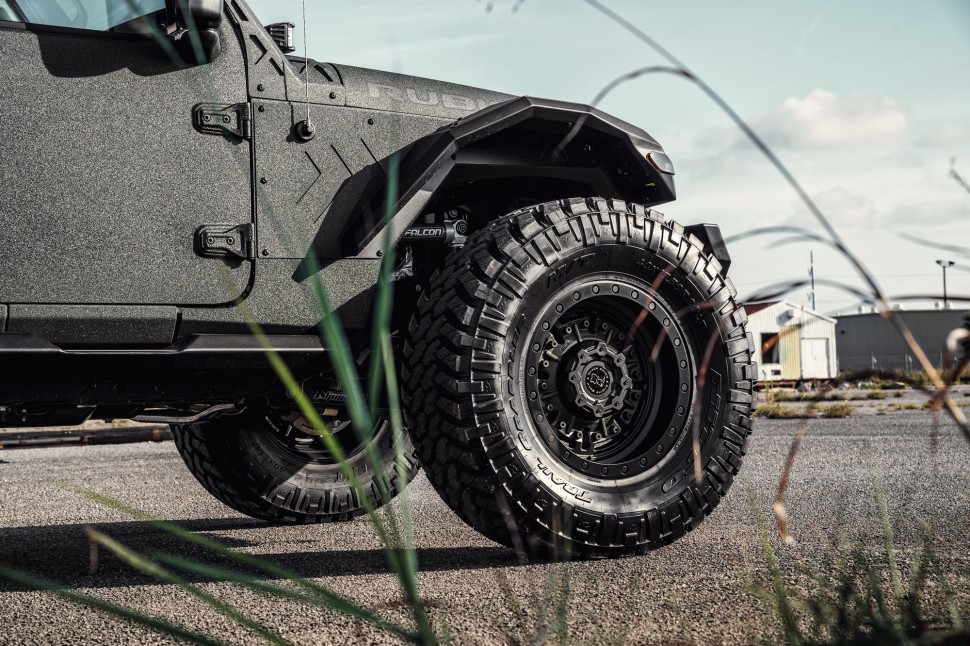 Колесный диск Black Rhino Abrams Gloss Gunblack W/Machined Dark Tint Lip 20x9.5 ET-18 2095ABR-88180B25