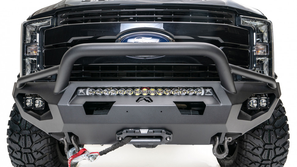 Передний бампер с центральной дугой Matrix Ford F-250/F-350 17-22 Fab Fours FS17-X4162-1