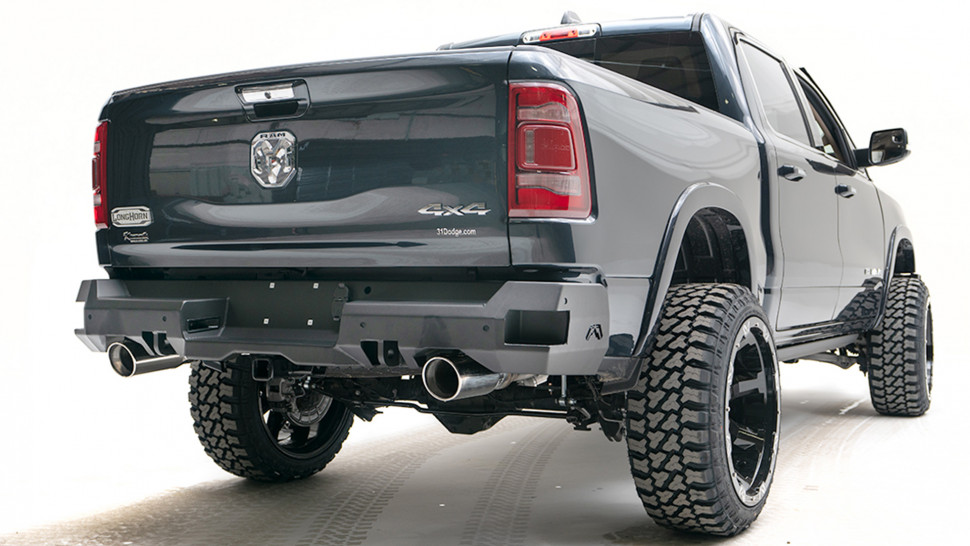 Задний бампер Premium Dodge Ram 1500 19-21 Fab Fours DR19-W4251-1