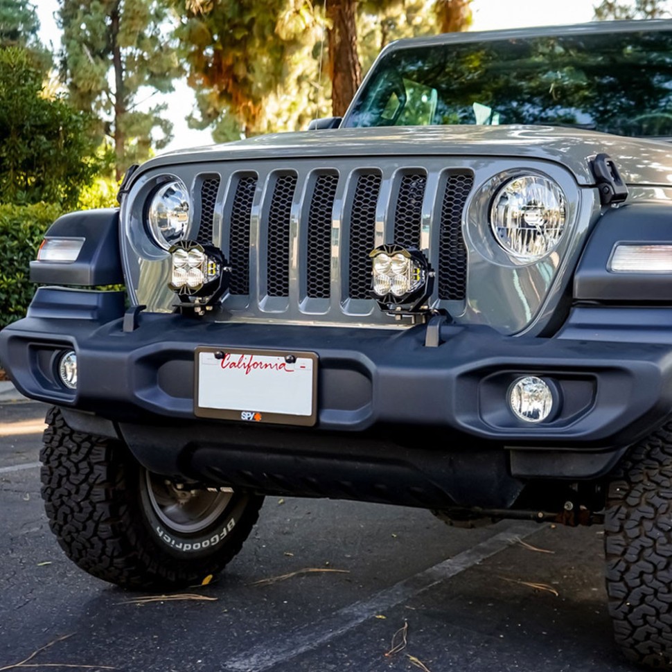 Комплект дополнительных LED фар на бампер Driving/Combo Jeep Wrangler JL/Gladiator JT 18-25 LP4 Pro Baja Designs 447658