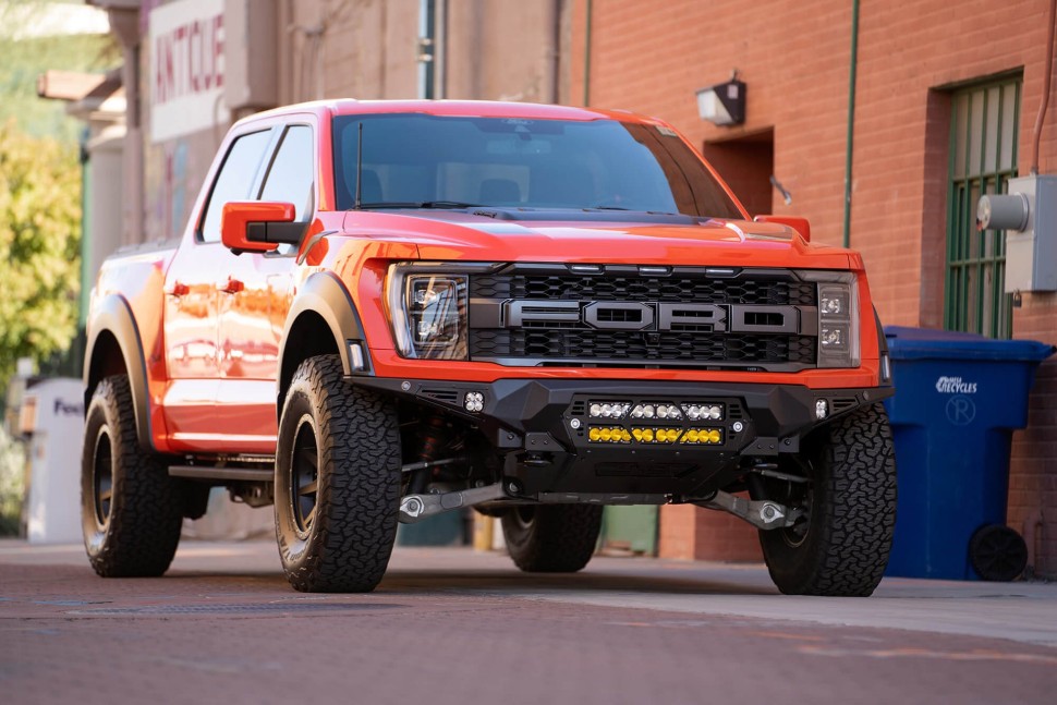 Передний бампер Ford F-150 Raptor/Raptor R 21-25 Addictive Desert Designs F210012140103