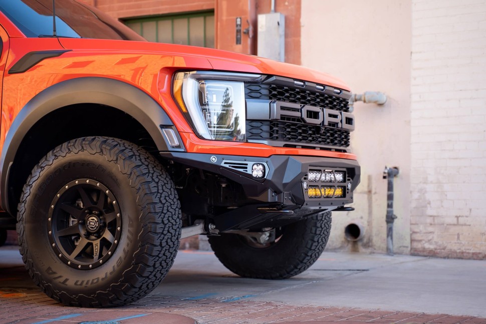 Передний бампер Ford F-150 Raptor/Raptor R 21-25 Addictive Desert Designs F210012140103