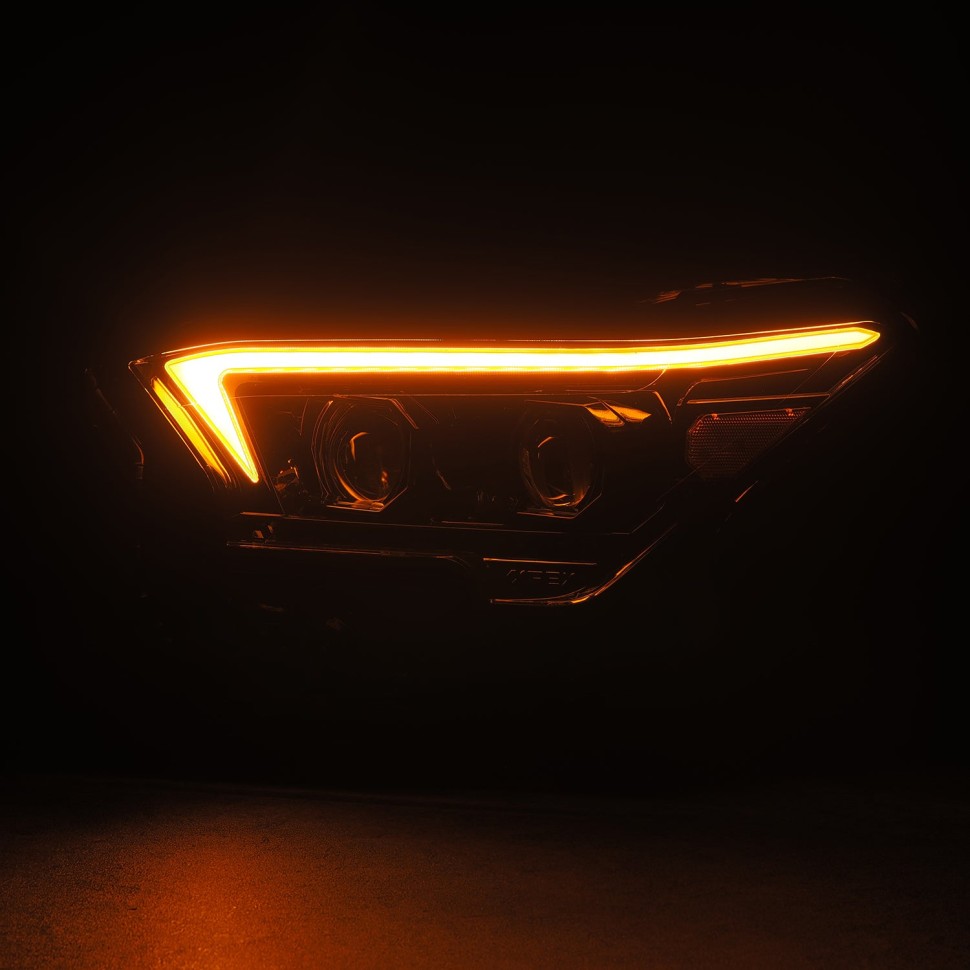Комплект передних Led фар Toyota Tacoma/4Runner 24-26 LUXX-Series AlphaRex 880334