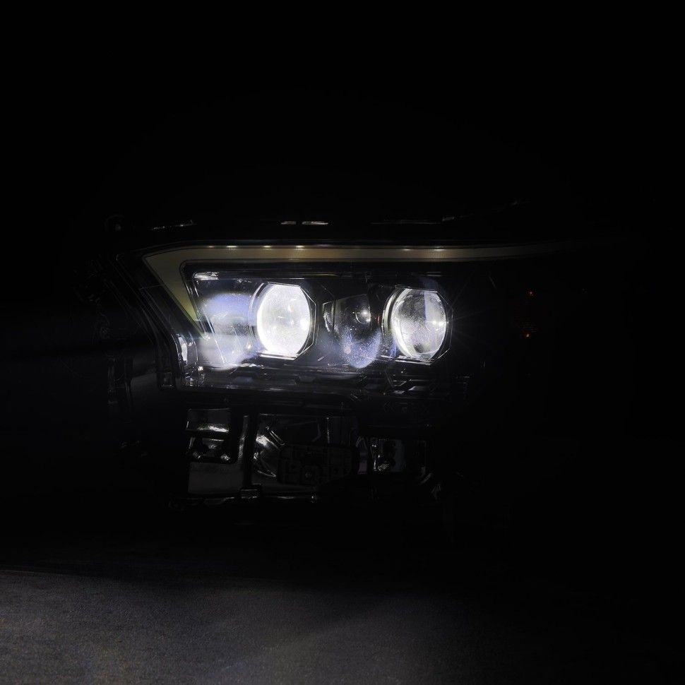 Комплект передних Led фар Toyota Tacoma/4Runner 24-26 LUXX-Series AlphaRex 880334