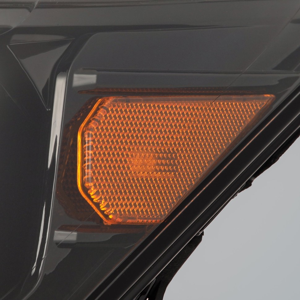 Комплект передних Led фар Toyota Tacoma/4Runner 24-26 LUXX-Series AlphaRex 880334