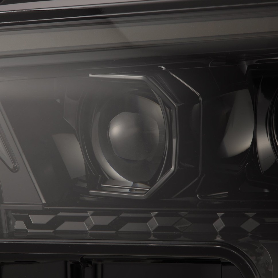 Комплект передних Led фар Toyota Tacoma/4Runner 24-26 LUXX-Series AlphaRex 880334