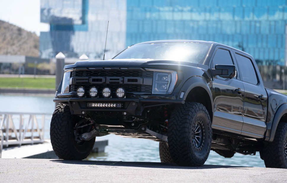 Передний бампер Ford F-150 Raptor/Raptor R 21-23 Addictive Desert Designs F218102070103