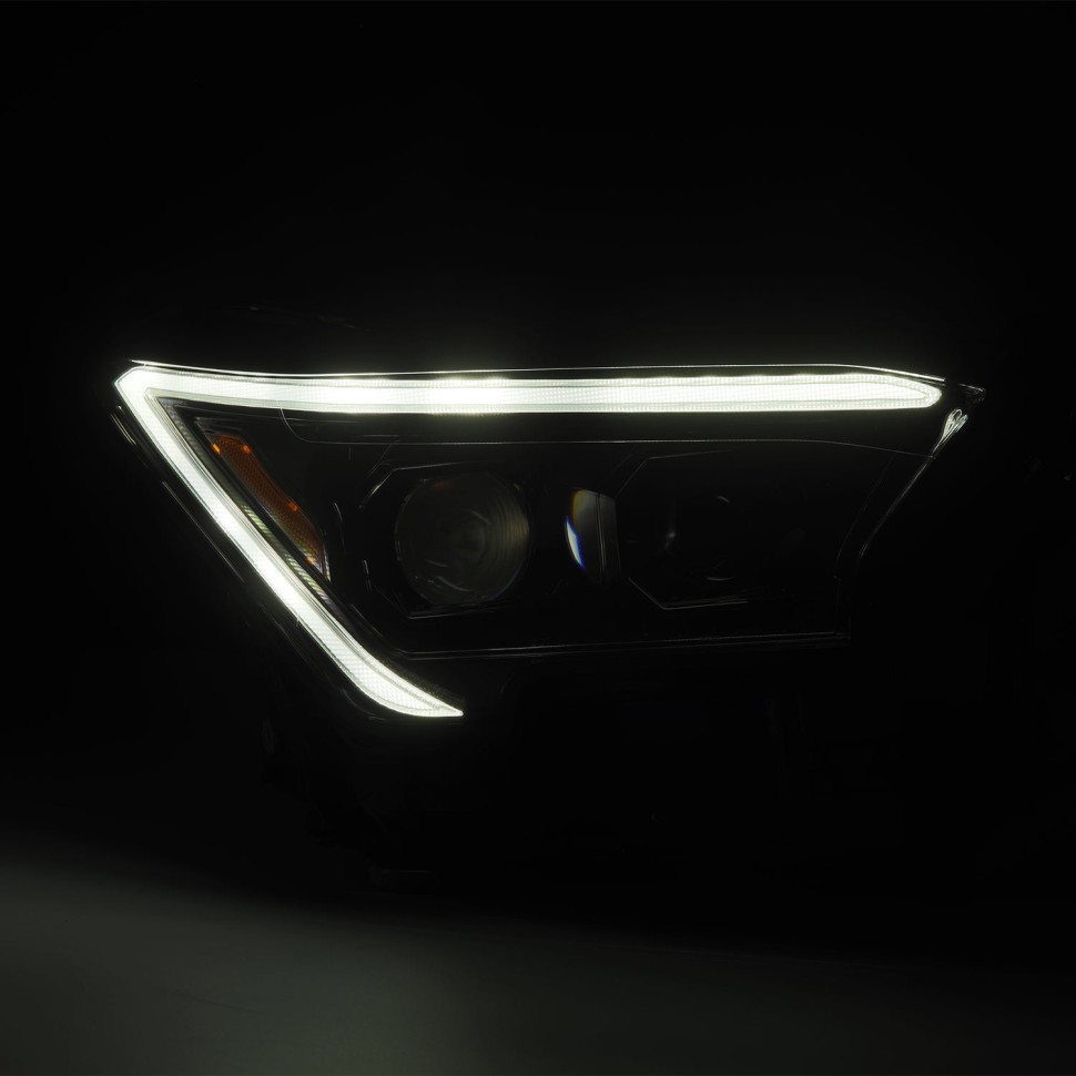 Комплект передних Led фар Toyota Tacoma/4Runner 24-26 LUXX-Series AlphaRex 880328