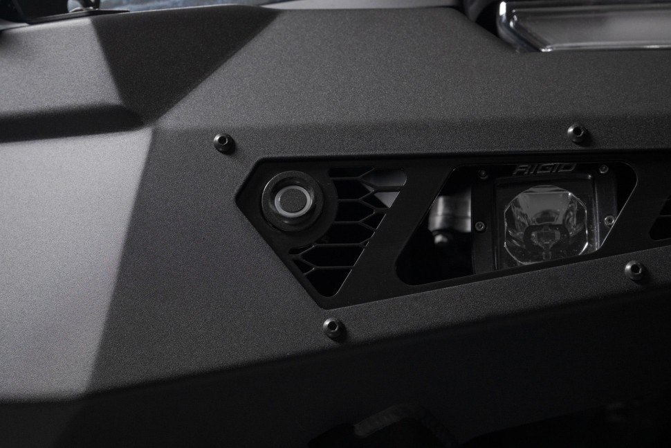 Передний бампер Ford F-250/F-350 23-25 Addictive Desert Designs F810211770103