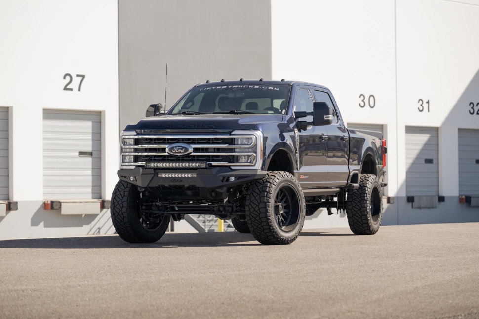 Передний бампер Ford F-250/F-350 23-25 Addictive Desert Designs F810211770103