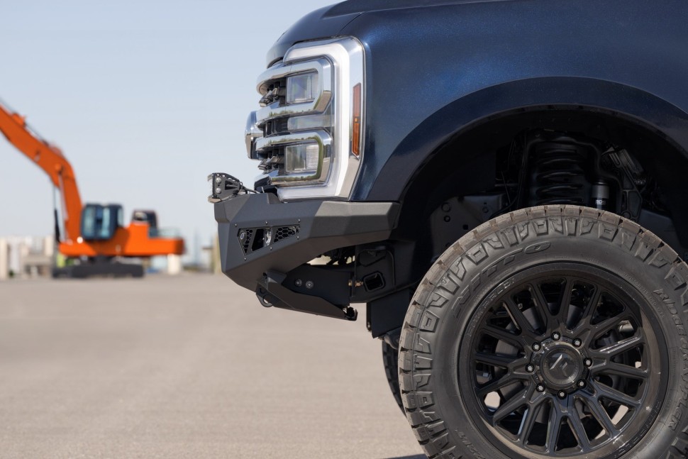 Передний бампер Ford F-250/F-350 23-25 Addictive Desert Designs F810211770103