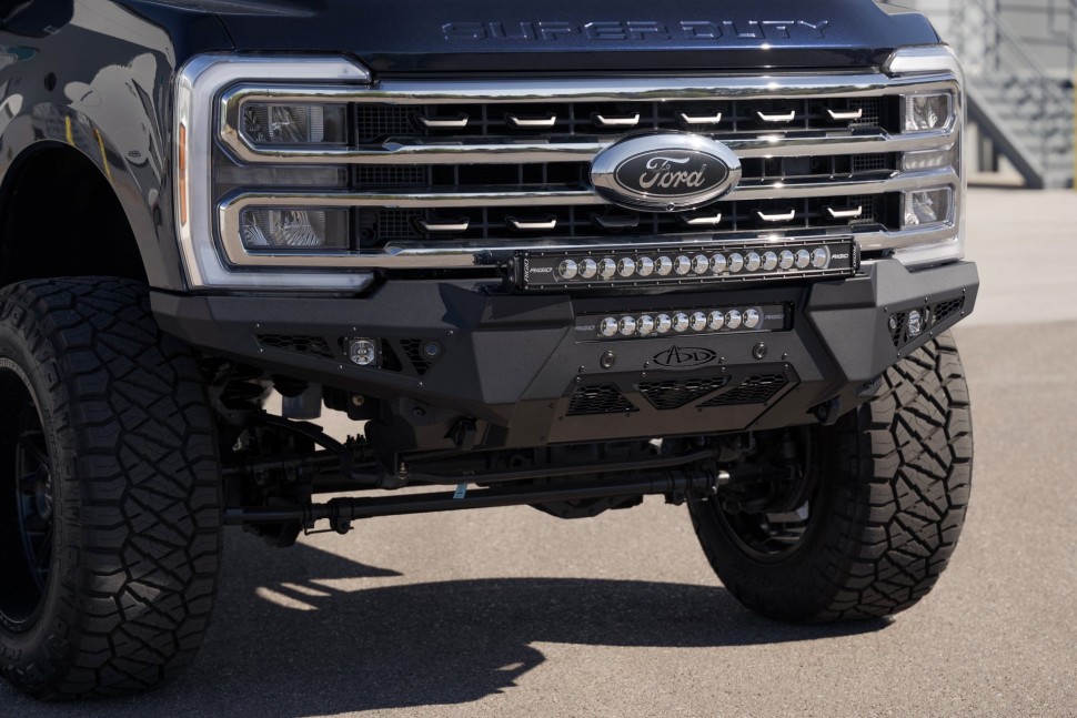 Передний бампер Ford F-250/F-350 23-25 Addictive Desert Designs F810211770103
