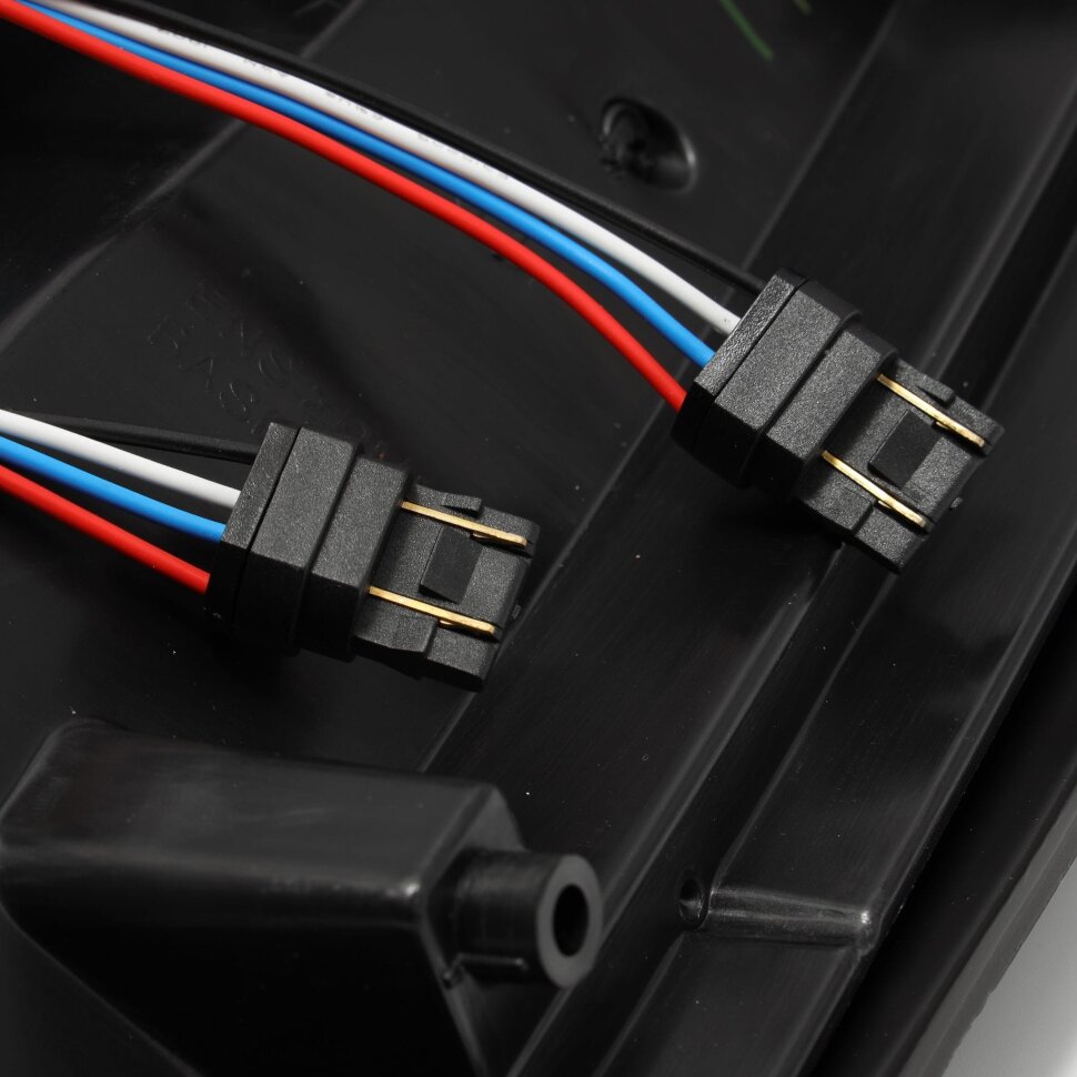 Світлодіодні задні ліхтарі Chevrolet Silverado/GMC Sierra 1500/2500/3500 14-19 PRO-Series AlphaRex 620010