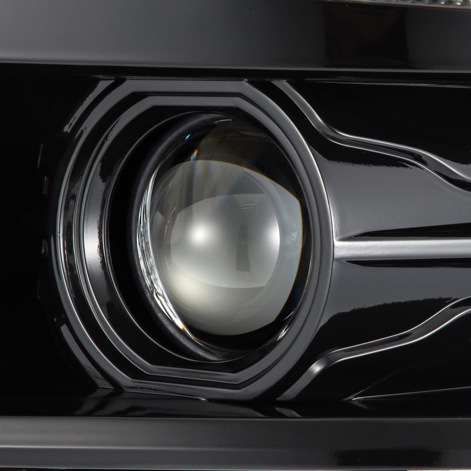 Комплект передних Led фар Chevrolet Silverado 1500 14-15 LUXX-Series AlphaRex 880244