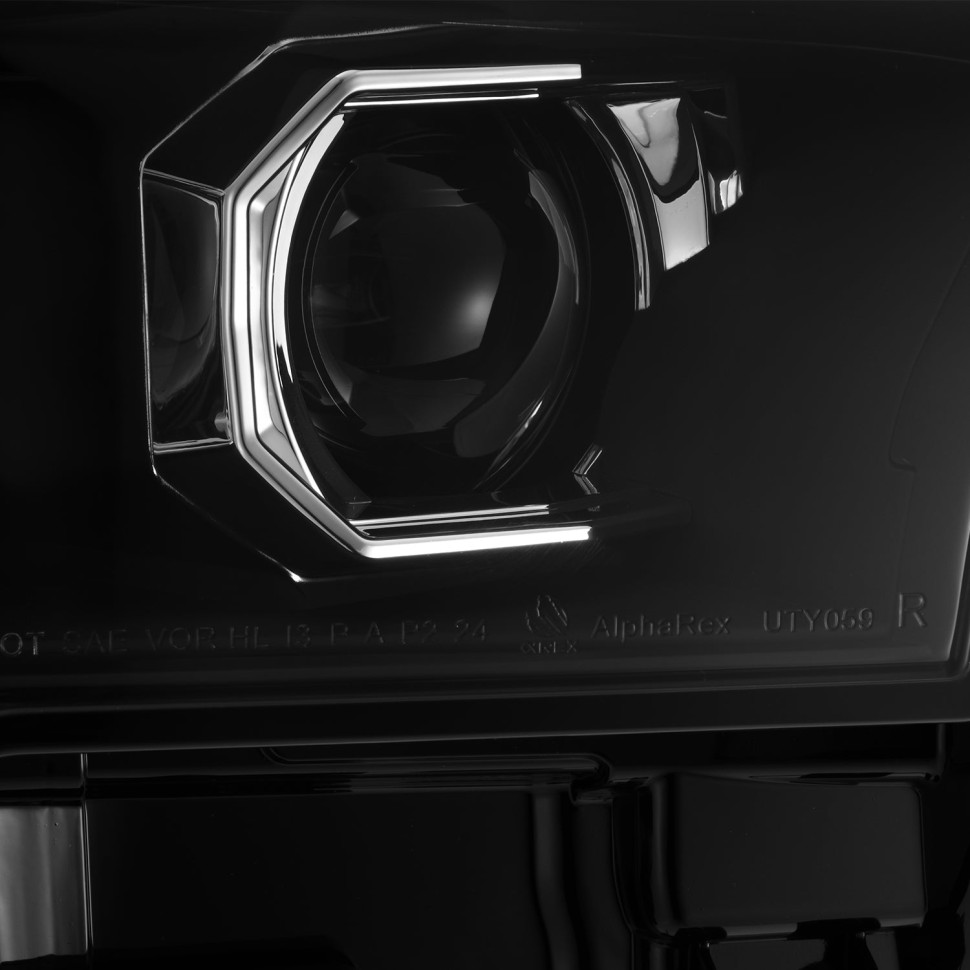 Комплект передних Led фар Toyota Tacoma/4Runner 24-26 LUXX-Series AlphaRex 880329