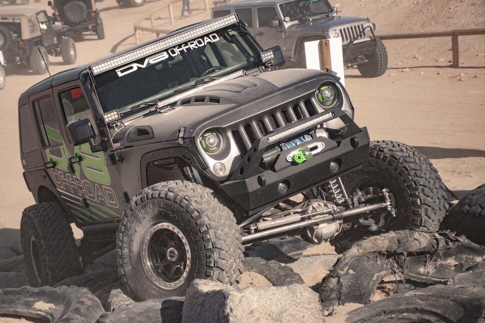 Теплорозсіювальний капот Jeep Wrangler JK 07-18 DV8 Offroad HDMB07-02