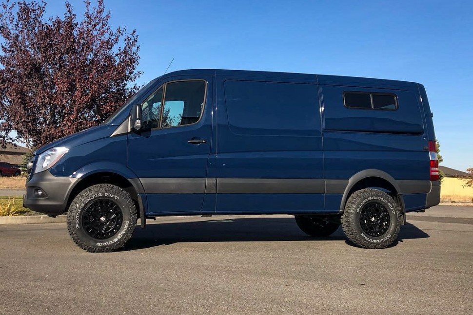 Колісний диск Black Rhino York Matte Black 17x8 ET+30 1780YRK305127M71