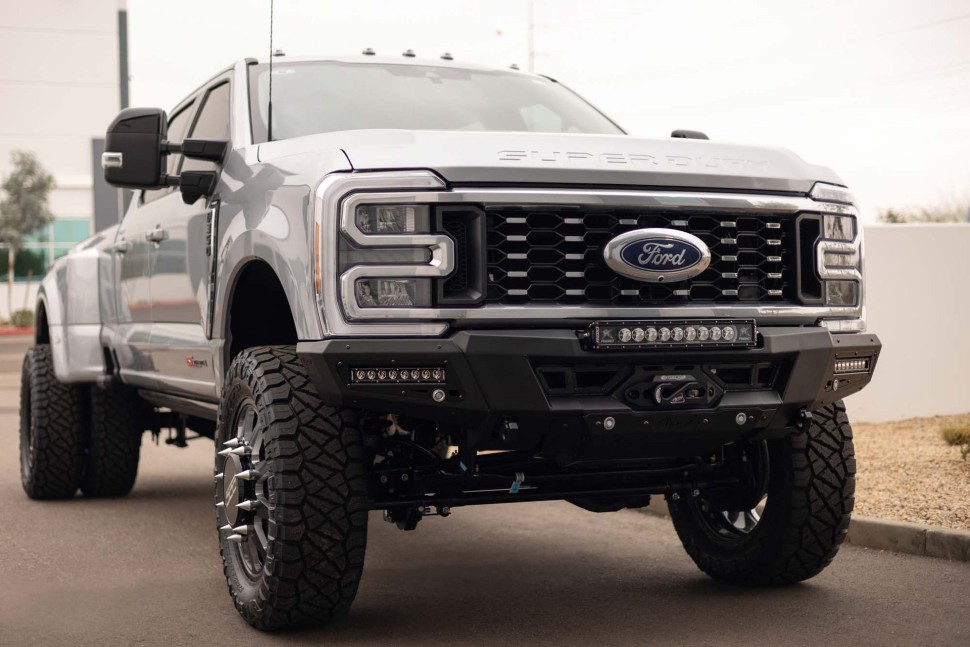Передний бампер под лебёдку Ford F-250/F-350 23-25 Addictive Desert Designs F810335070103