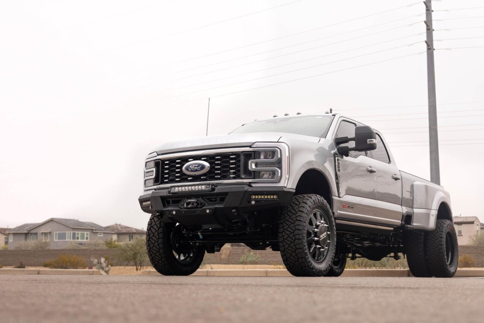 Передний бампер под лебёдку Ford F-250/F-350 23-25 Addictive Desert Designs F810335070103