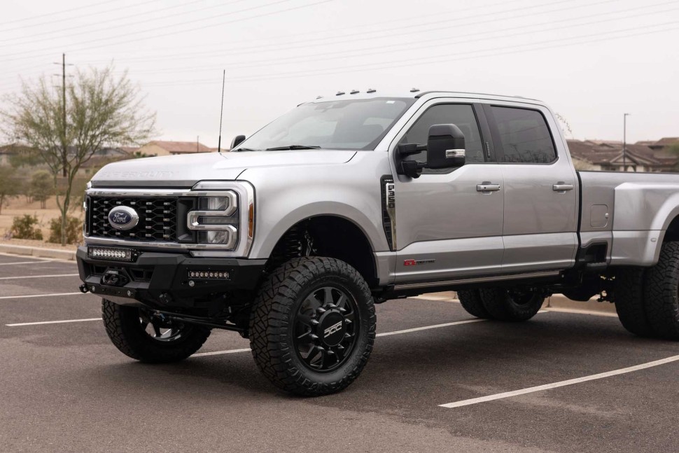 Передний бампер под лебёдку Ford F-250/F-350 23-25 Addictive Desert Designs F810335070103