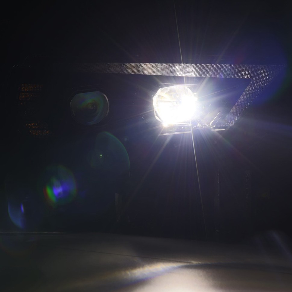Комплект передних Led фар Toyota 4Runner 14-24 LUXX-Series AlphaRex 880811