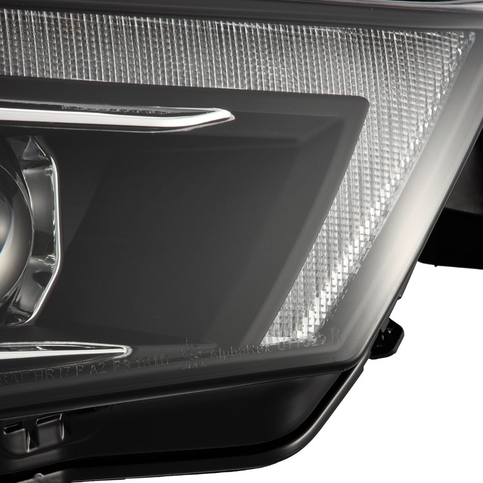 Комплект передних Led фар Toyota 4Runner 14-24 LUXX-Series AlphaRex 880811