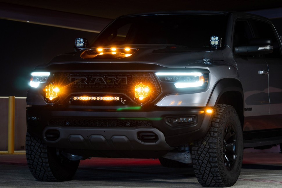 Комплект дополнительных LED фар на бампер Driving/Combo Dodge Ram 1500 TRX 19-24 LP9 Pro Baja Designs 448044