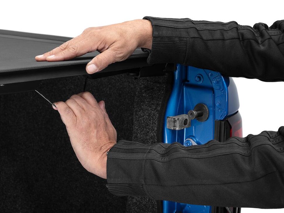 BAK 80447 Revolver X4s Hard Roll Up Tonneau Cover Toyota Tacoma 24-25 6'2"