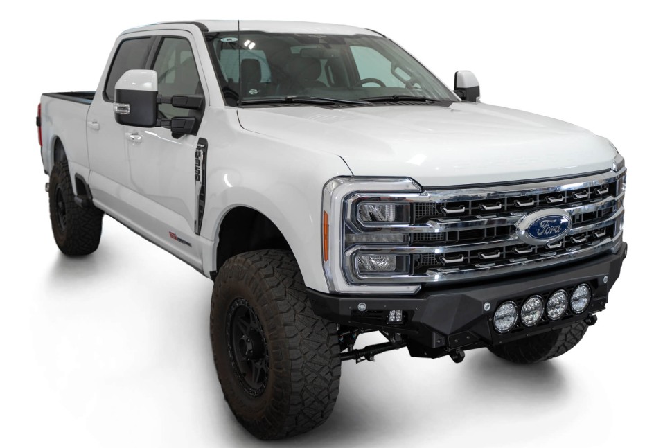 Передний бампер Ford F-250/F-350 23-25 Addictive Desert Designs F810014110103