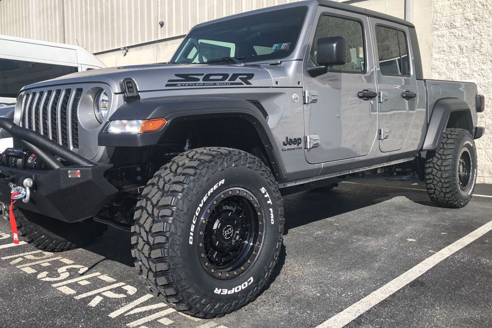 Колесный диск Black Rhino Abrams Gloss Gunblack W/Machined Dark Tint Lip 17x9.5 ET-18 1795ABR-88170B25