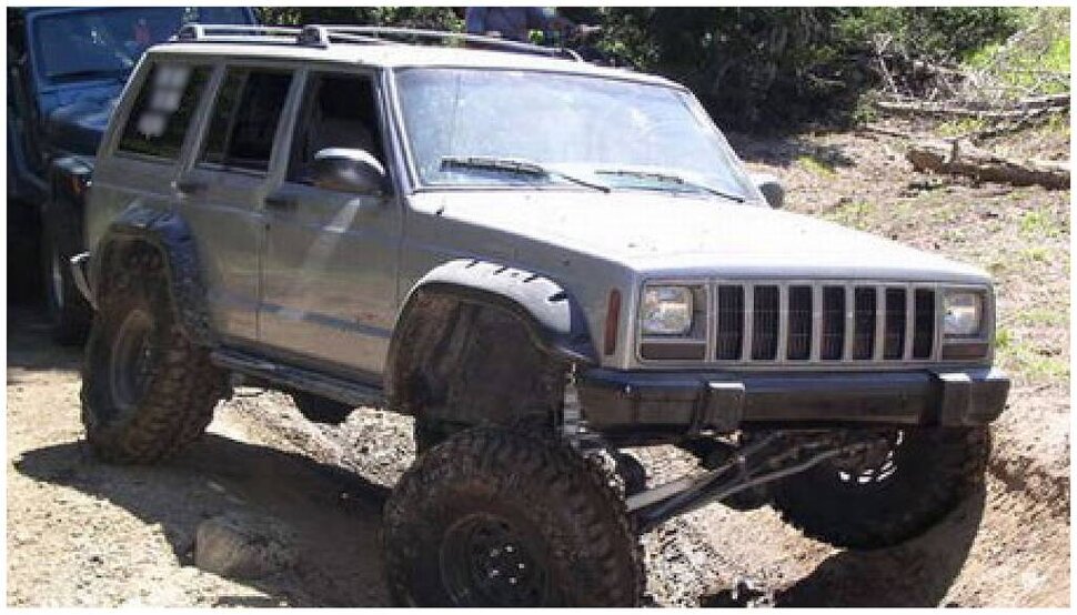 Bushwacker 10911-07 Cut Out Fender Flares Set 4 PC Jeep Cherokee 00-01