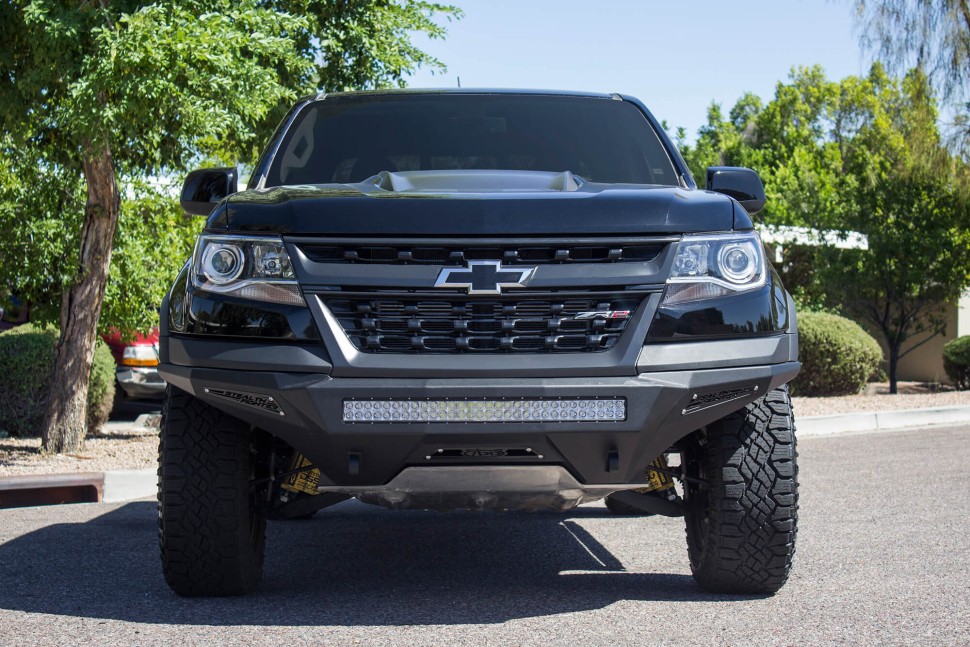 Передний бампер Chevrolet Colorado ZR2 17-20 Addictive Desert Designs F371192740103