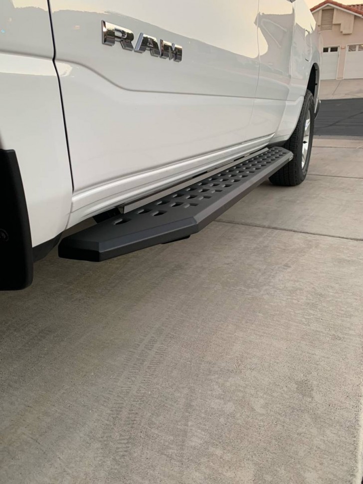 Подножки Dodge Ram 1500 19-22 Quad Cab RB20 Go Rhino 69430680PC