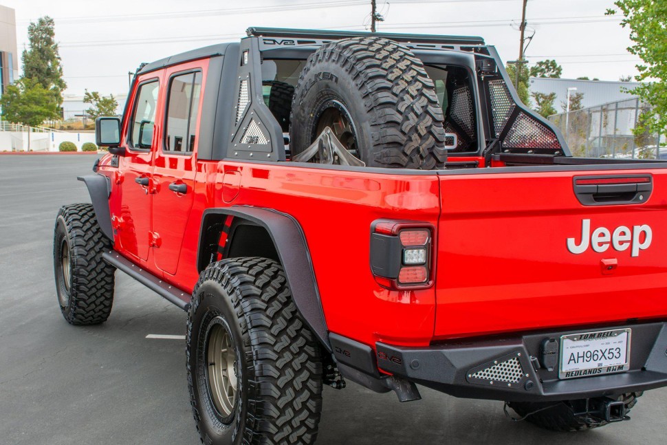 Дуга в кузов Jeep Gladiator JT 20-25 DV8 Offroad RRGL-01
