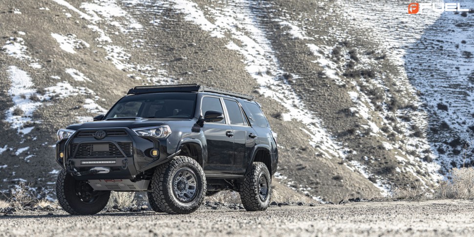Колесный диск Fuel Off Road Traction Matte Gunmetal W/Black Ring 20x10 ET-18 D82520007547