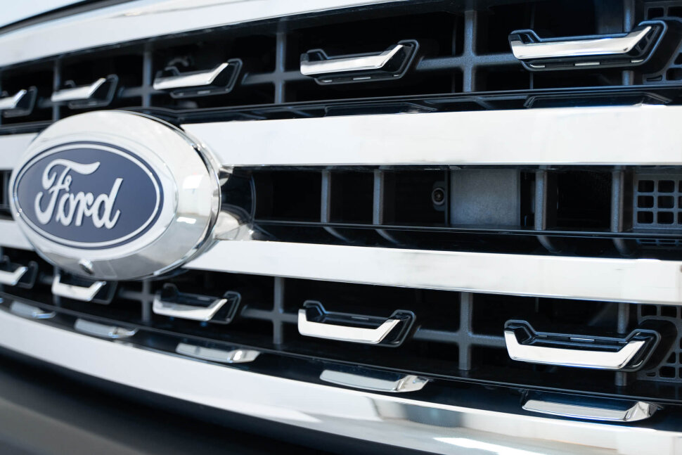 Кронштейн переносу ACC Ford F-250/F-350 23-25 Addictive Desert Designs AC81152501NA