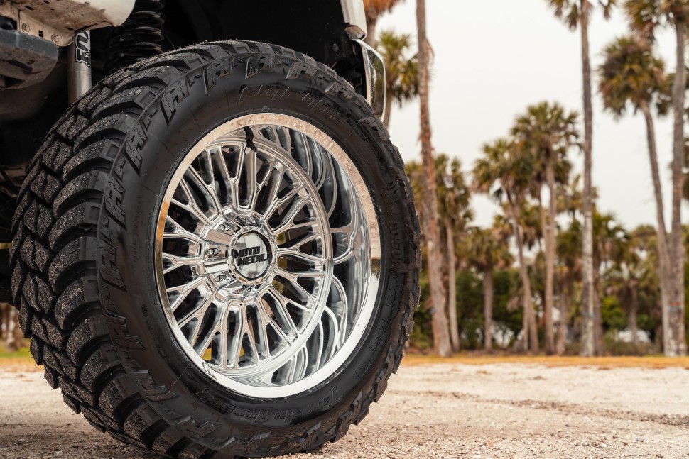Колесный диск Moto Metal Stinger Chrome 20x10 ET-18 MO809PX20108818N