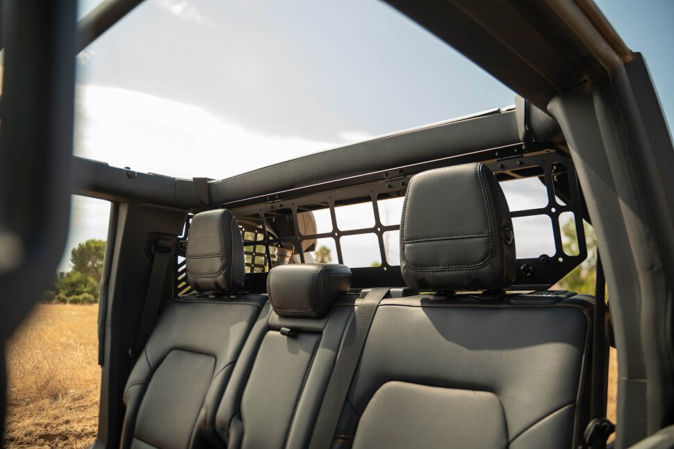 Перегородка для собак Ford Bronco 21-24 4 Door DV8 Offroad MPBR-10