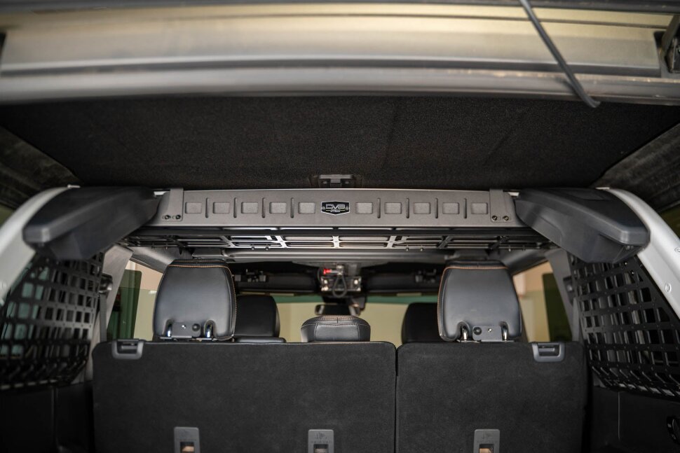 Перегородка для собак Ford Bronco 21-24 4 Door DV8 Offroad MPBR-10