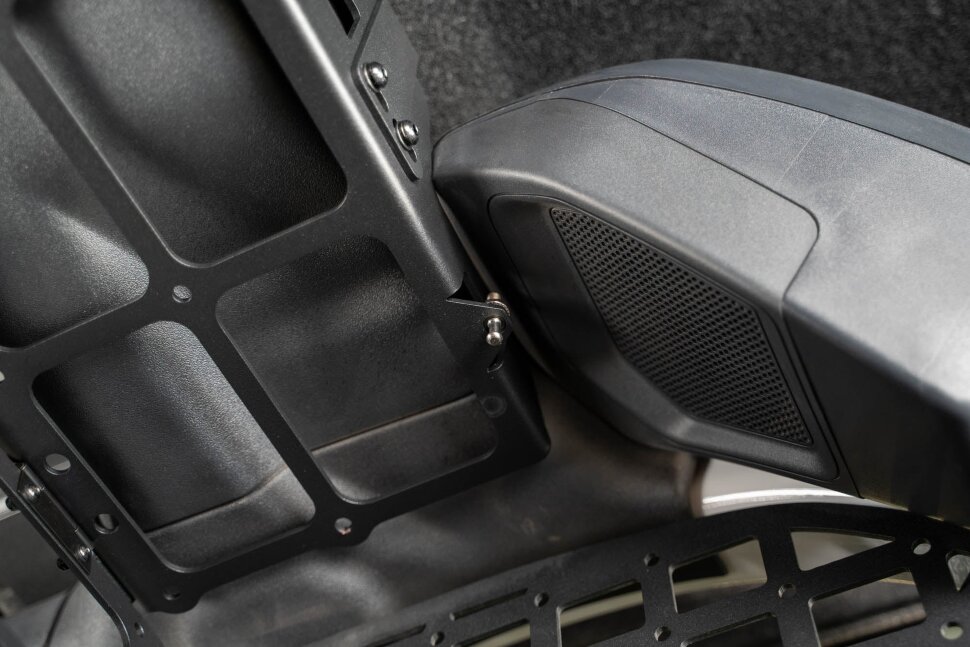 Перегородка для собак Ford Bronco 21-24 4 Door DV8 Offroad MPBR-10