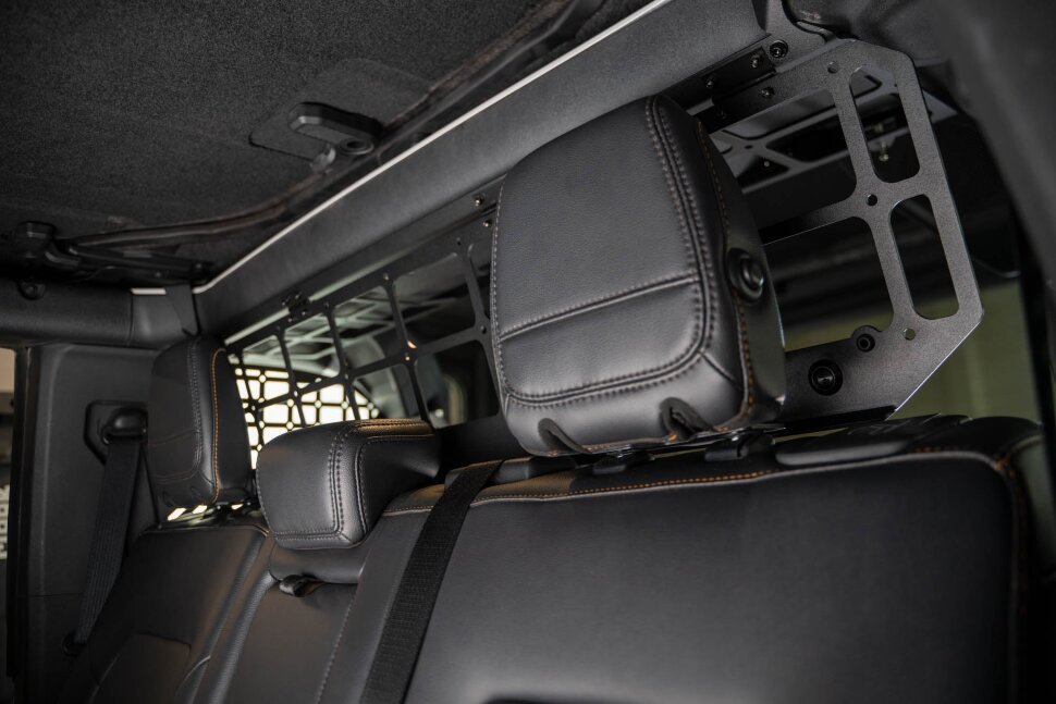 Перегородка для собак Ford Bronco 21-24 4 Door DV8 Offroad MPBR-10