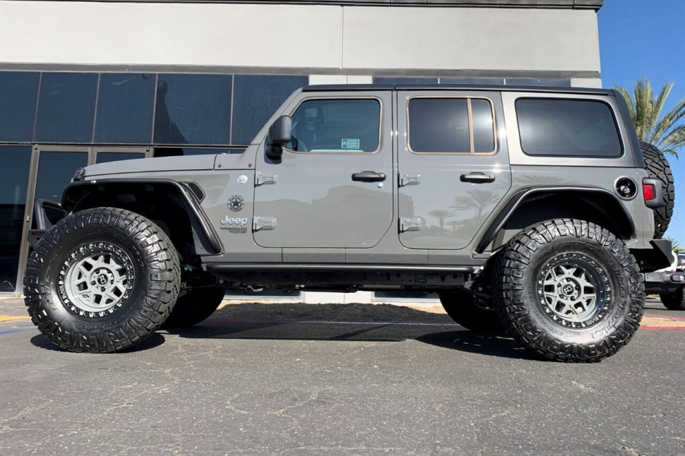 Колісний диск Black Rhino Kelso Matte Black W/Blk Bolts 17x9 ET-12 1790KLS-26140M12