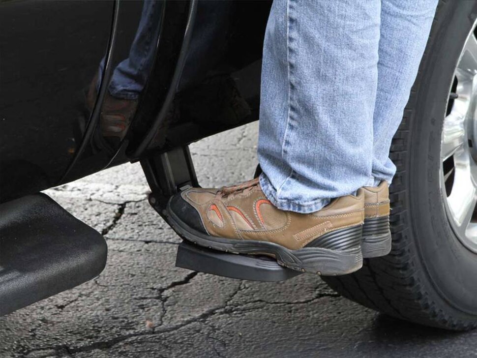 Висувна бокова підніжка Dodge Ram 1500 19-24 BedStep2 AMP Research 75414-01A