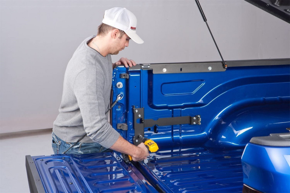 UnderCover SC206D SwingCase Truck Bed Storage Box Ford Ranger 19-22 Driver Side