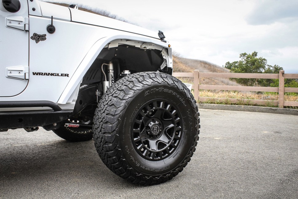 Колесный диск Black Rhino York Matte Gunmetal 17x9 ET-12 1790YRK-26140G12