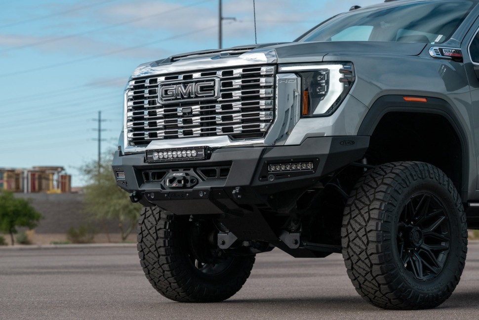 Передний бампер под лебёдку GMC Sierra 2500/3500 24-25 Addictive Desert Designs F730335070103
