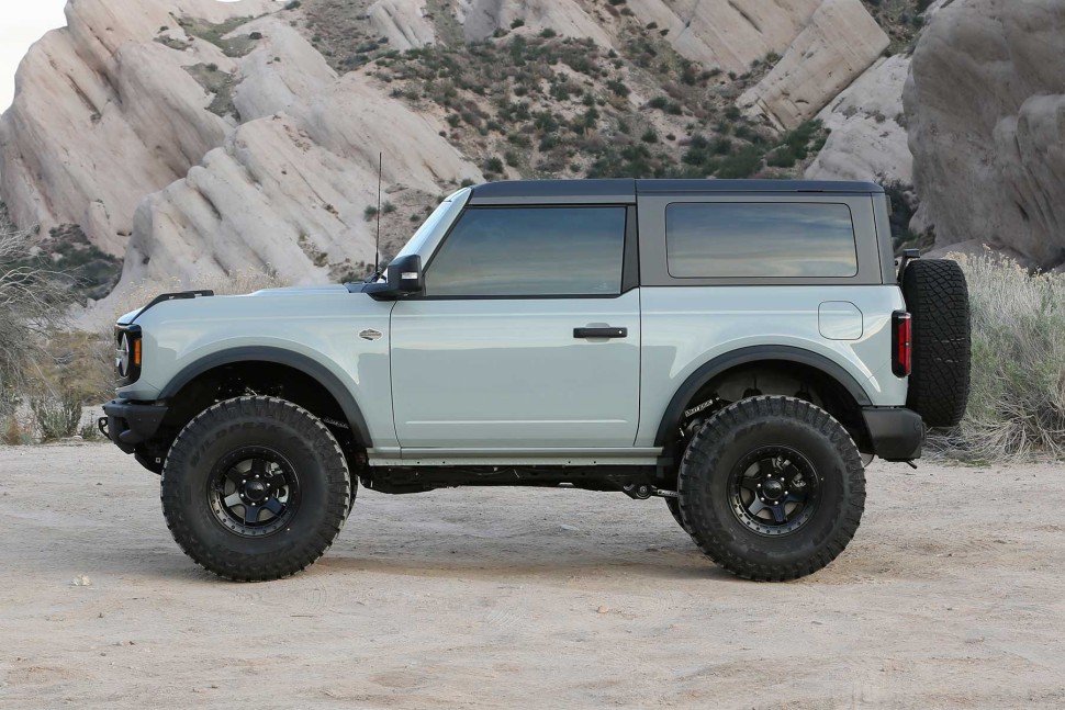 Ліфт-комплект підвіски Ford Bronco 21-26 Lift 4" Fabtech K2390DL
