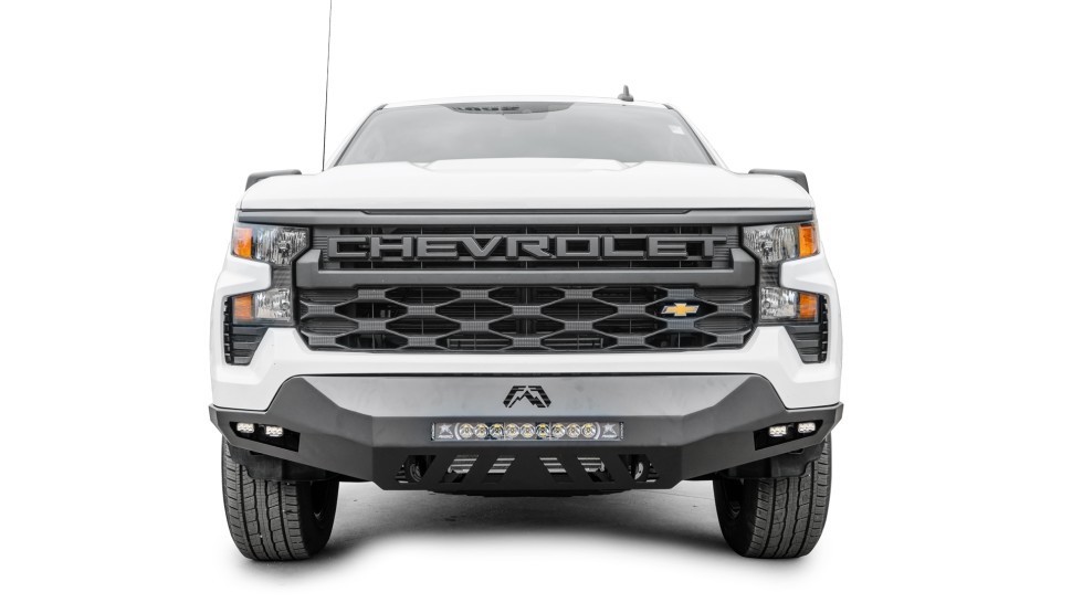 Передний бампер Chevrolet Silverado 1500 22-26 Vengeance Fab Fours CS22-D5661-1