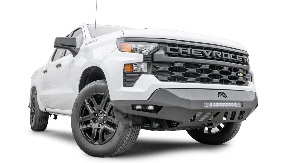 Передний бампер Chevrolet Silverado 1500 22-26 Vengeance Fab Fours CS22-D5661-1