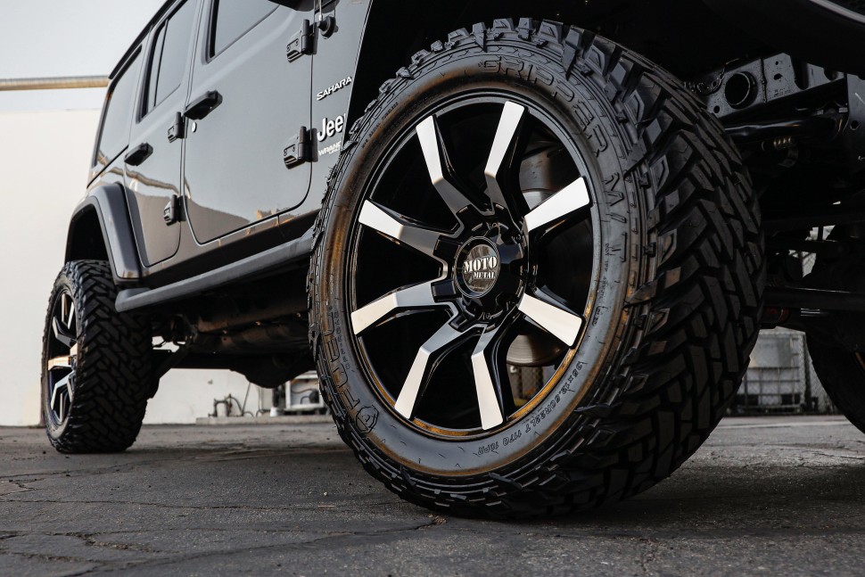 Колесный диск Moto Metal Spider Gloss Black Machined 20x10 ET-18 MO80421067518N